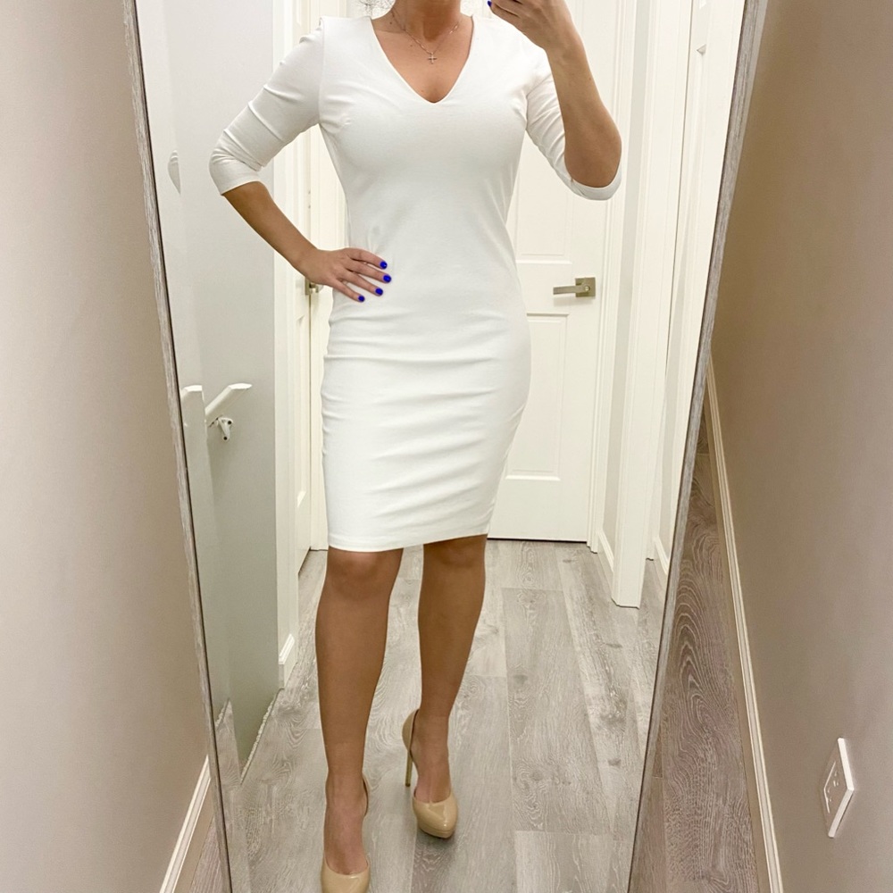 Lulu’s White Stretch long sleeve fitted dress